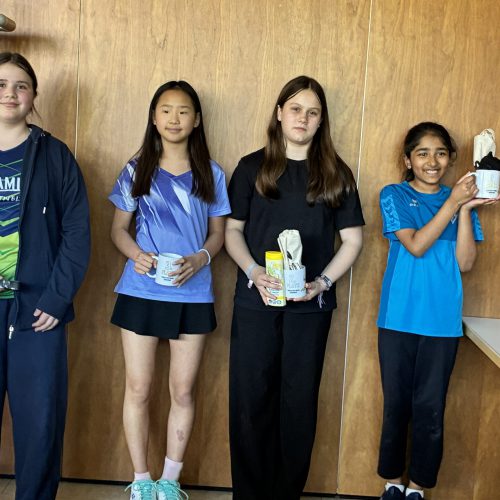 Yukti die U13 ist, hat im U15 erste platz belegt